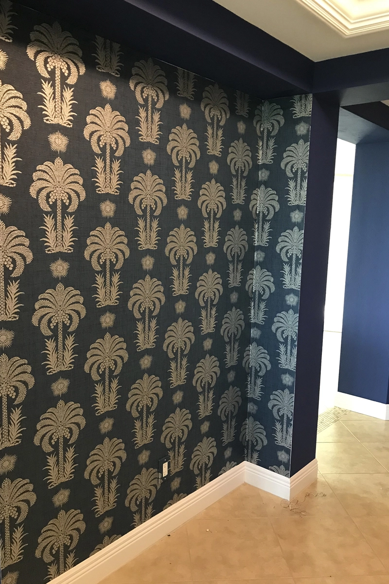 accent-wall-palmetto-palms
